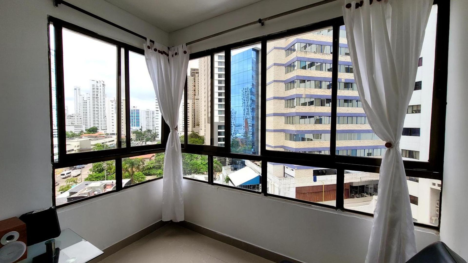 Apartahotel Live - Escape Plaza *