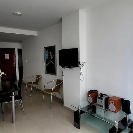 Apartahotel Live - Escape Plaza
