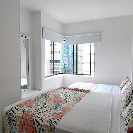 Apartahotel Live - Escape Plaza Cartagena