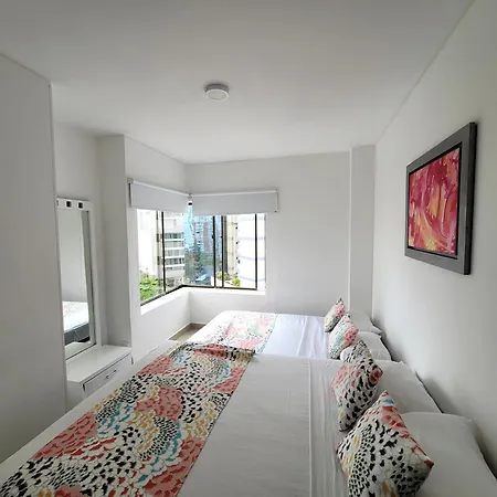 Apartahotel Live - Escape Plaza