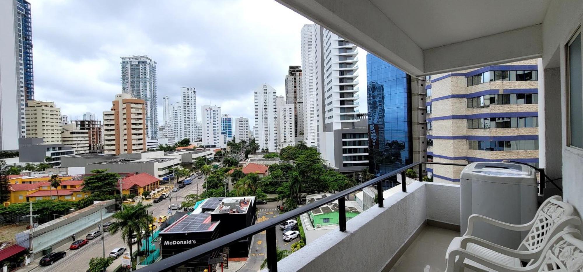 Live - Escape Plaza *